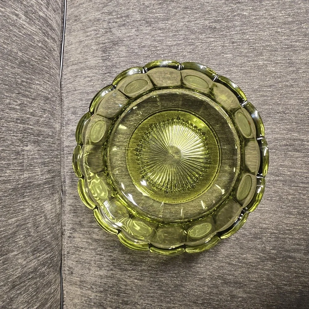 Fostoria Coin Glass Olive Green Scalloped Fruit Bowl Frosted Liberty Bell Eagle